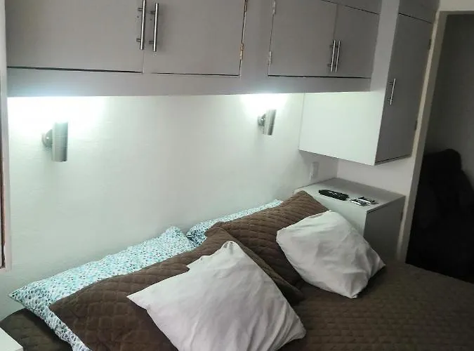 Guest house Hostal Gina